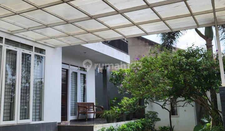 Rumah Semi Villa Ada Kolam Renang Komplek Gegerkalong Bandung SHM 2