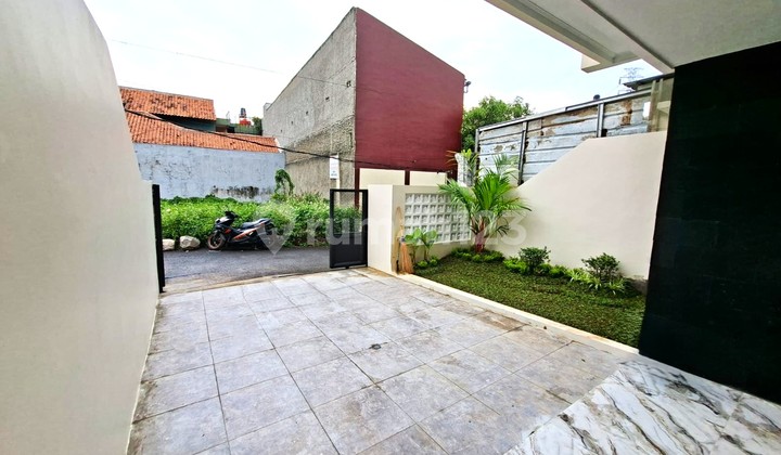 Luxury Minimalist Ready-to-Occupy House in Pilar Cibiru, Cileunyi, Bandung 2
