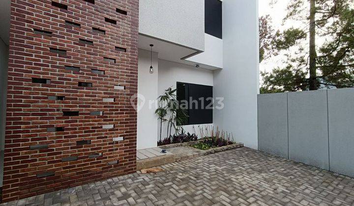 Rumah Baru Perumahan Exclusive Area Gegerkalong Setiabudi Bandung 2