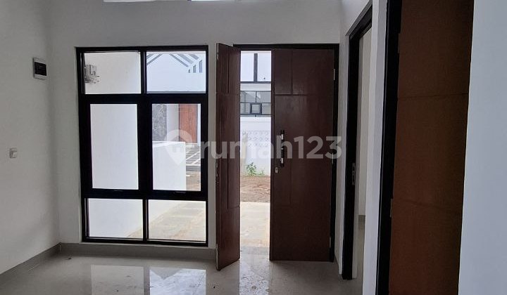 Rumah Baru di Jatihandap Dekat ke Terminal Cicaheum Bandung SHM