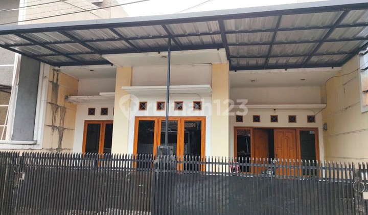 Rumah Bagus Delat Komplek Pratista Anrtapani Kidul Kota Bandung 