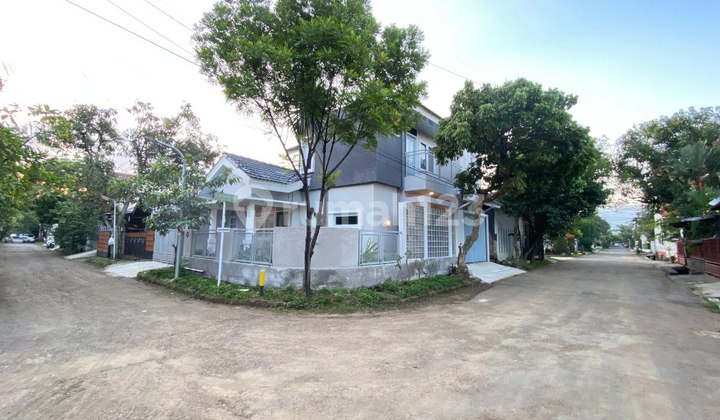 Rumah Bagus Hook Furnished Komplek Arcamanik Endah Ciskul Bandung