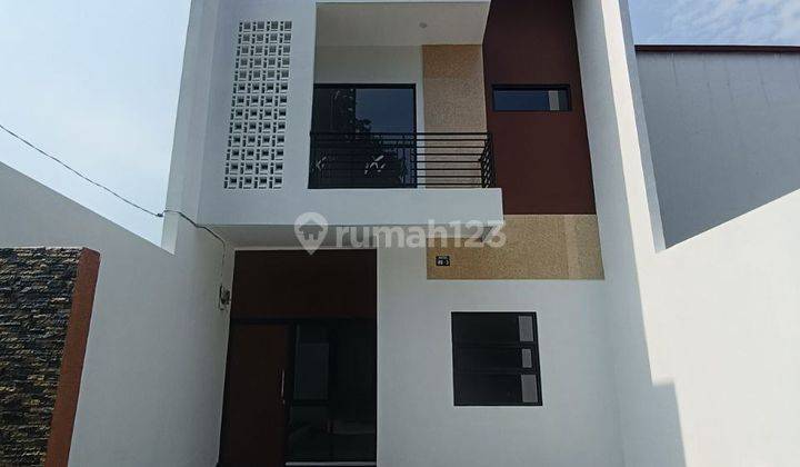 Rumah Baru Minimalis Di Komplek Gegerkalong Ciwaruga Bandung SHM 1