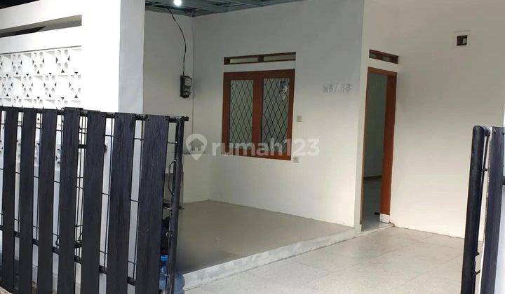 Rumah Baru Renovasi Komplek Riung Cisaranten Kidul Kota Bandung 1