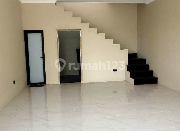 Ready-to-occupy 2-Story Shophouse on Main Road, Pilar Cibiru Cinunuk Bandung, with Mortgage Option 2