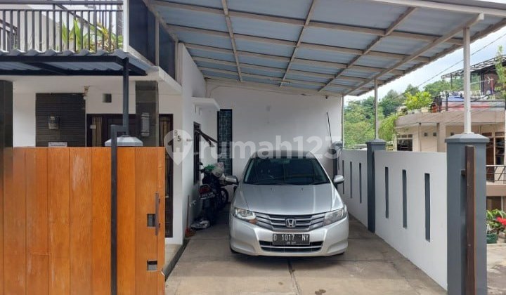 Rumah 2 Lantai Di Komplek Padasuka Cicaheum Mandalajati Bandung