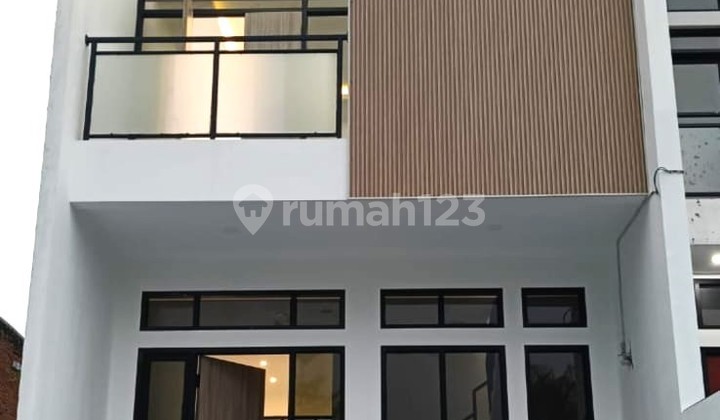 Rumah Baru Minimalis 2 Lantai Jl Inten Derwati Summarecon Bandung
