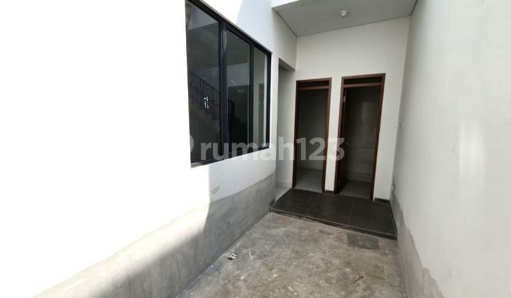 Strategic New House in Batununggal Complex, Buah Batu, Telkom Bandung 2