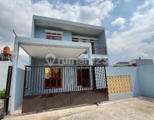 Rumah Baru Canopy Beton 2 Lantai di Cibiru Hilir Cileunyi Bandung