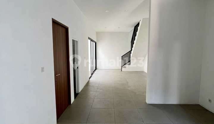 Ready-to-Occupy House in Sanggar Hurip Complex, Soekarno Hatta, Bandung 2