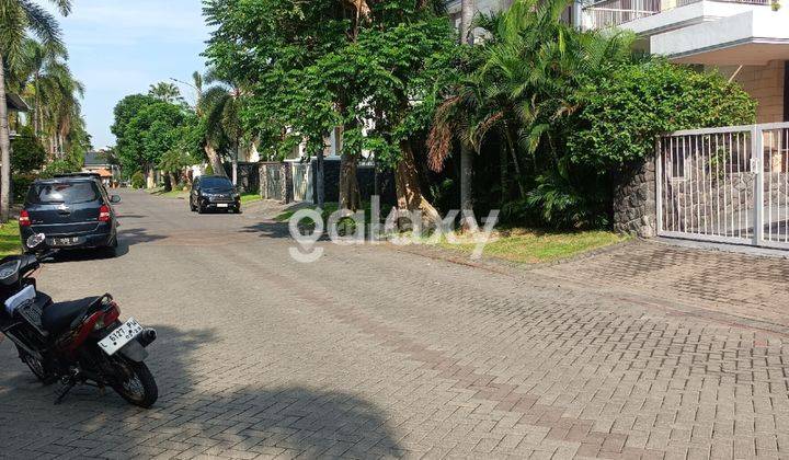 Rumah siap huni dan pakai di kawasan elite Graha Family dekat dengan ROCA, cafe monople, loop Graha, RS Nashos 2