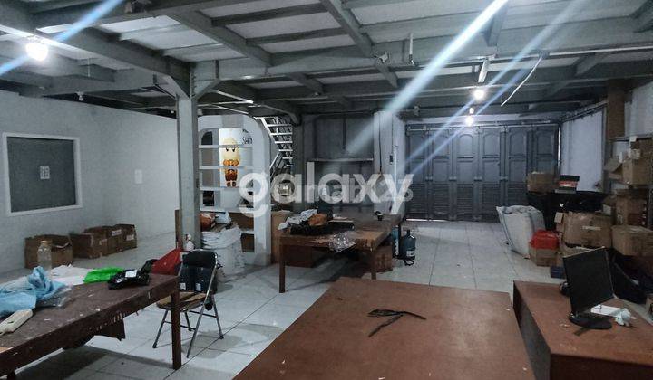 Rumah Buat Usaha atau Kantor lokasi di Manyar Surabaya dilengkapi dg ruang unt rekam online shop 2