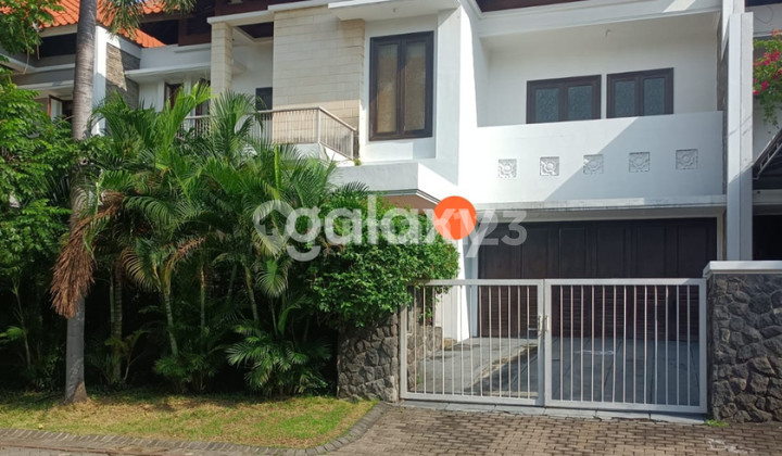 Rumah Mewah Siap Huni di Graha Family - Lokasi Premium, Fasilitas Lengkap Rumah Mewah Siap Huni di Graha Family - Lokasi Premium, Fasilitas Lengkap