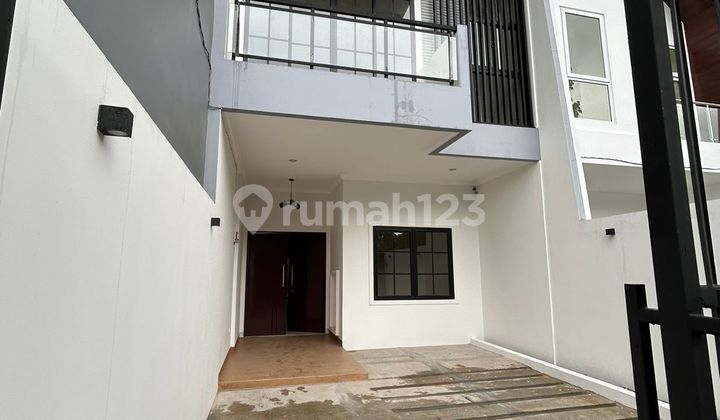 Rumah Custom 2 Lantai Tepi Jalan Cocok Usaha Meruya Utara Jakarta Rumah Custom 2 Lantai Tepi Jalan Cocok Usaha Meruya Utara Jakarta
