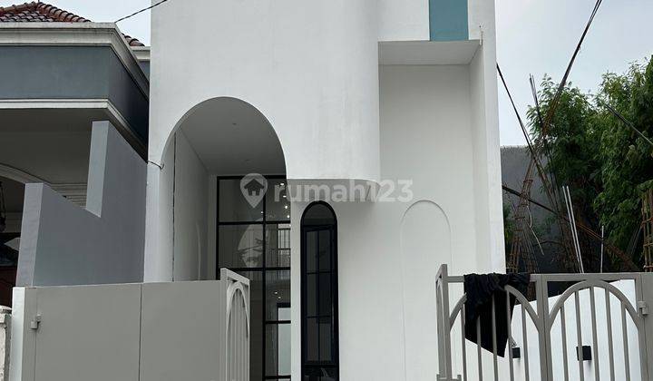 rumah 2lt Art deco Style With Mezanine Meruya Utara Jakbar 2