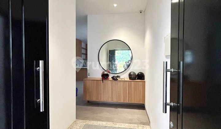 Dijual Rumah Custom 2 Lantai Lokasi Bagus Meruya Utara Jakbar