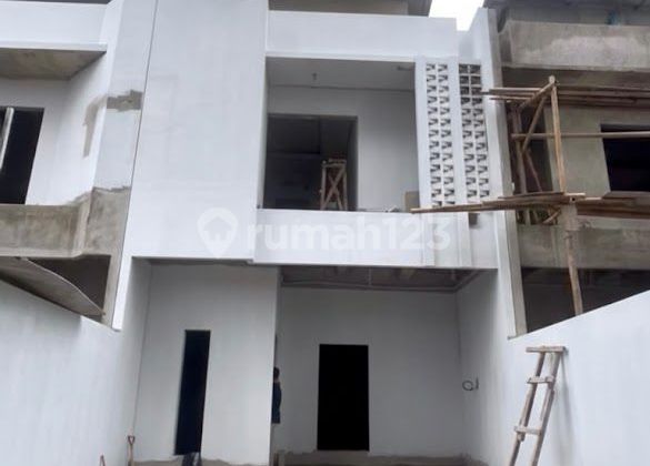 Dijual Rumah Bagus di Bawah 2M Meruya Utara Jakarta Barat Dijual Rumah Bagus di Bawah 2M Meruya Utara Jakarta Barat