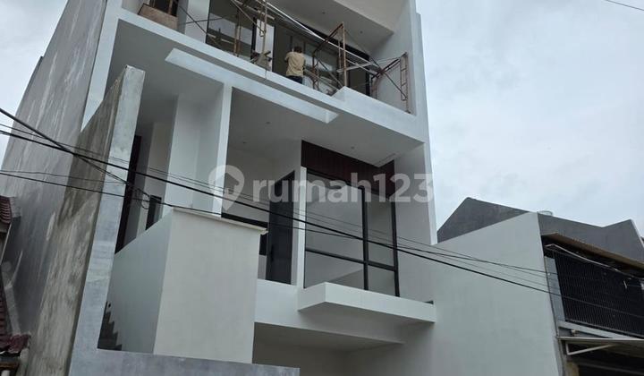 Dijual Rumah Baru 3 Lantai Lebar 8 Citra Garden Jakarta Barat 2