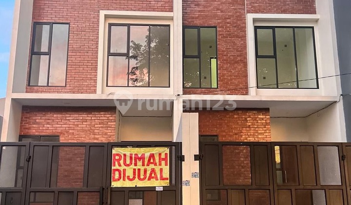 Dijual Rumah Modern 2 Lt Siap Huni April 2024 Meruya Utara Dijual Rumah Modern 2 Lt Siap Huni April 2024 Meruya Utara