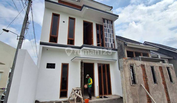 Rumah Modern 600 Jt an Colomadu Dekat Jln Raya  1