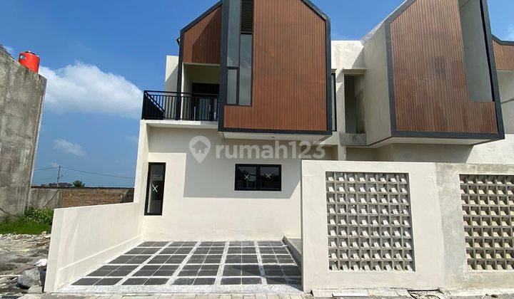 Rumah 2 Lantai Barat Kampus UMS 600 Jt-an 1