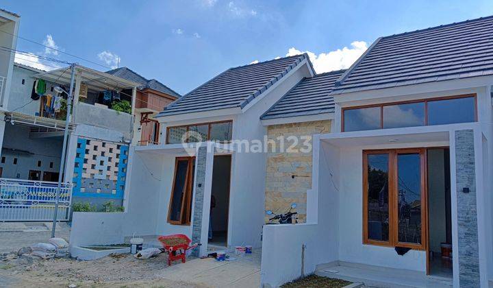 Rumah Modern 300 jutaan 200 meter dari jln Raya Adi Soecipto Colomadu 2