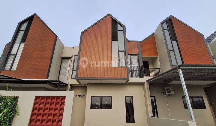 Jual Rumah 2 Lantai di Paulan Colomadu 500 M Ke Jln Raya 1