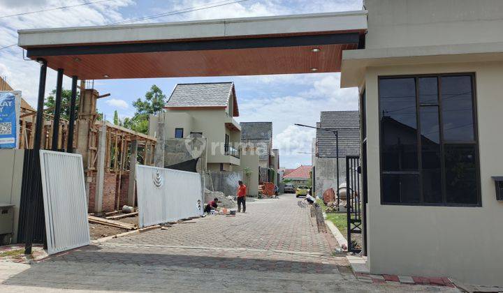 Rumah 2 Lantai 600 Jt an 5 Menit Utara Hotel Alana Solo 1