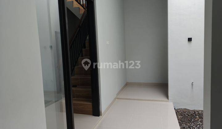 Rumah Solo 2 Lantai 600 Jt an Barat Kampus Ums 2