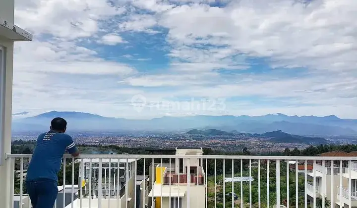 TOP..vila Nyaman SHM View Kota Bandung strategis 15 mnt Tol