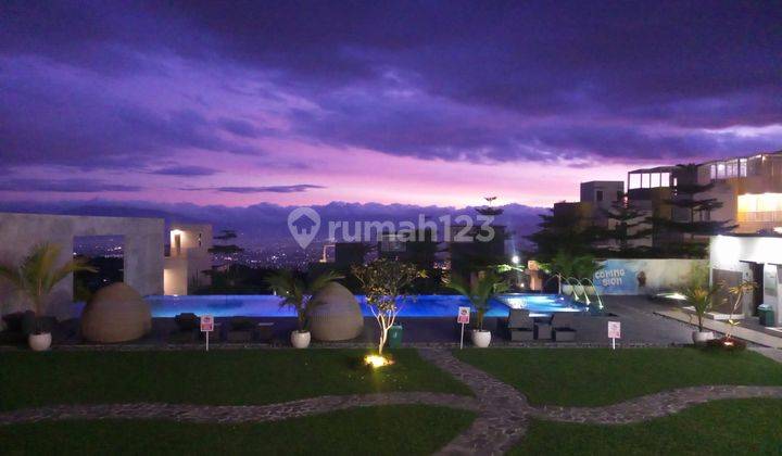 Vila Mewah Nyaman Strategis fasilitas LKP view kota Bandung SHM 17