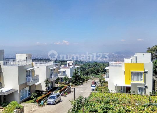 Rumah Premium Exclusive 79 unit view kota Bandung Asri Strategis  2