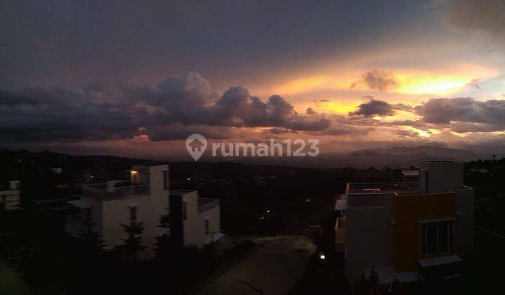 Rumah View Pegunungan & view kota Bandung strategis dkt wisata  2