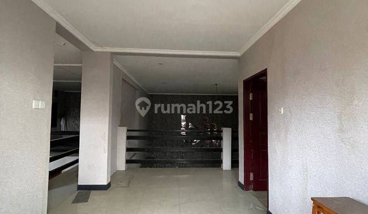 Dijual Rumah 2 Lantai Bagus dan Strategis di Titian Kencana Bekasi Utara 2