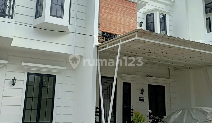 Rumah 2 Lantai di Jakarta Timur Cicilan 8 Jutaan