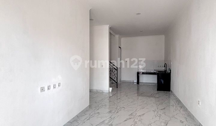 Rumah Mewah Harga Terjangkau Di Jakarta Legalitas Shm Lokasi Strategis Dekat Lrt Dan Exit Toll