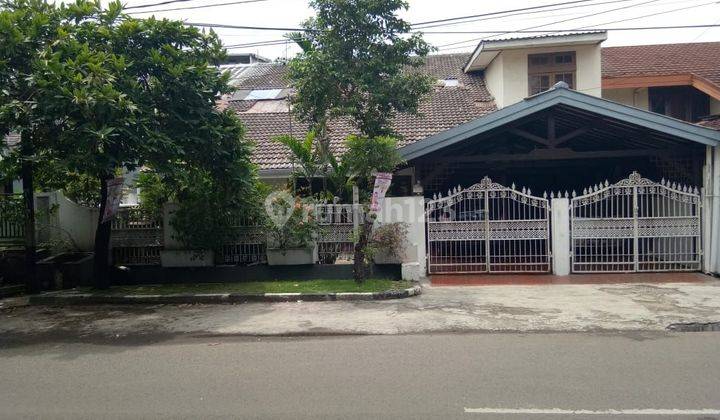 Rumah asri terawat di Cempaka Putih 1