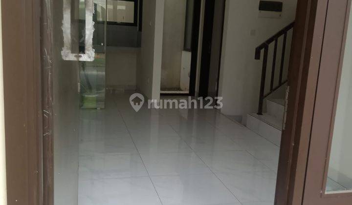 Rumah Baru 2 Lantai di Lavon Swan City Cikupa
Tangerang 2