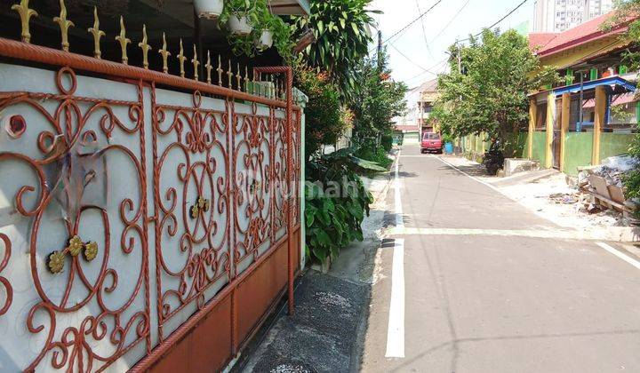 Rumah 2 Lantai SHM di Jl. Cempaka Putih Barat 2