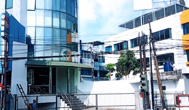 5-Story Shophouse by the Main Road Gunung Sahari, Central Jakarta