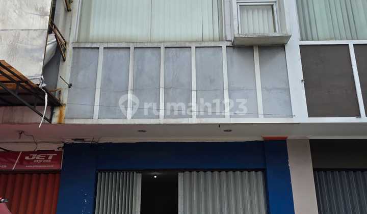 Ruko Dua Lantai Di Tepi Jalan Raya Wonocatur Yogyakarta Ruko Dua Lantai Di Tepi Jalan Raya Wonocatur Yogyakarta