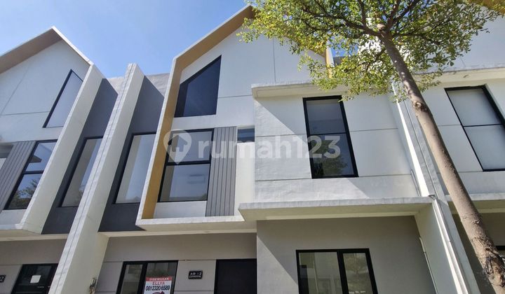 Eastern Park Residence Keputih.