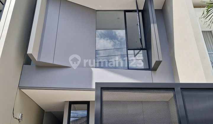 Mulyosari Prima, Jalan Row 3 Mobil