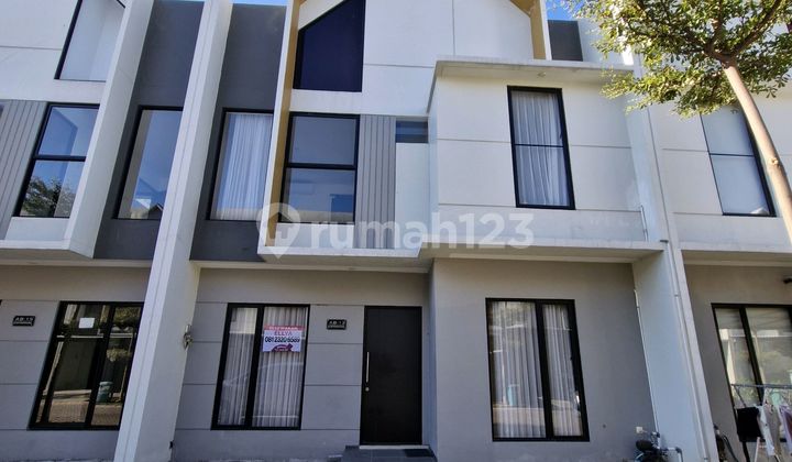 Eastern Park Residence Keputih.