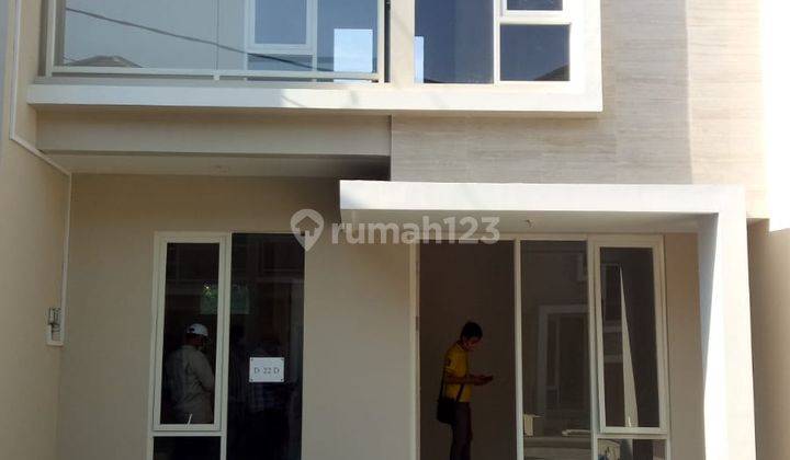 Dijual cepat rumah 2 lantai baru gress di Juanda Land  1