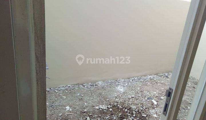 Dijual cepat rumah 2 lantai baru gress di Juanda Land  6