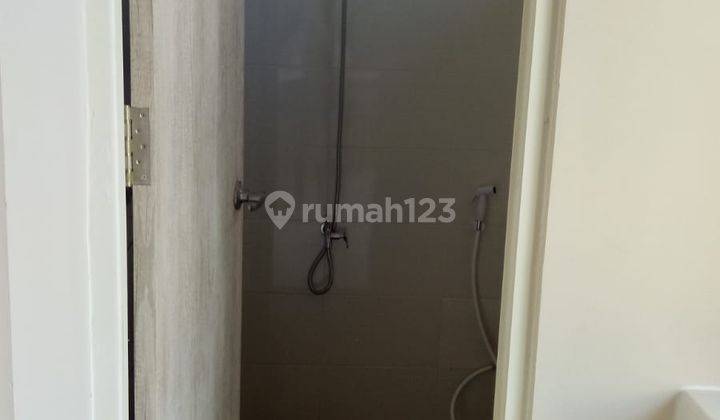 Dijual cepat rumah 2 lantai baru gress di Juanda Land  9