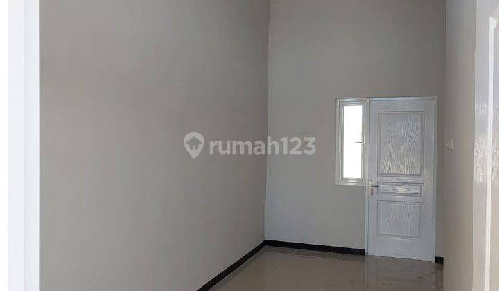 Rumah siap huni DP 0%, lebar 9m, fasilitas lengkap, lokasi selangkah ke Surabaya Timur 5