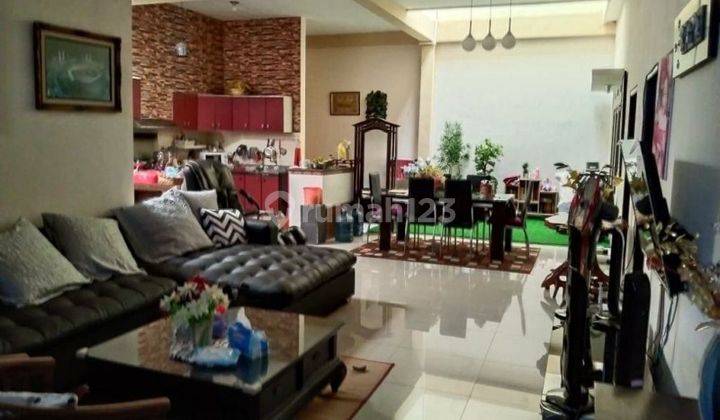 Rumah Bagus 10 Kamar Dijual di Dinoyo Malang Gmk00338 2