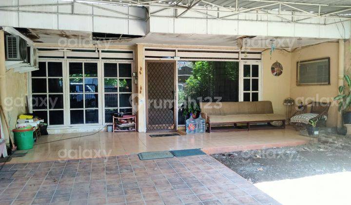 Rumah Bagus 6 Kamar di Jalan Kutisari Surabaya Gmk02942 2